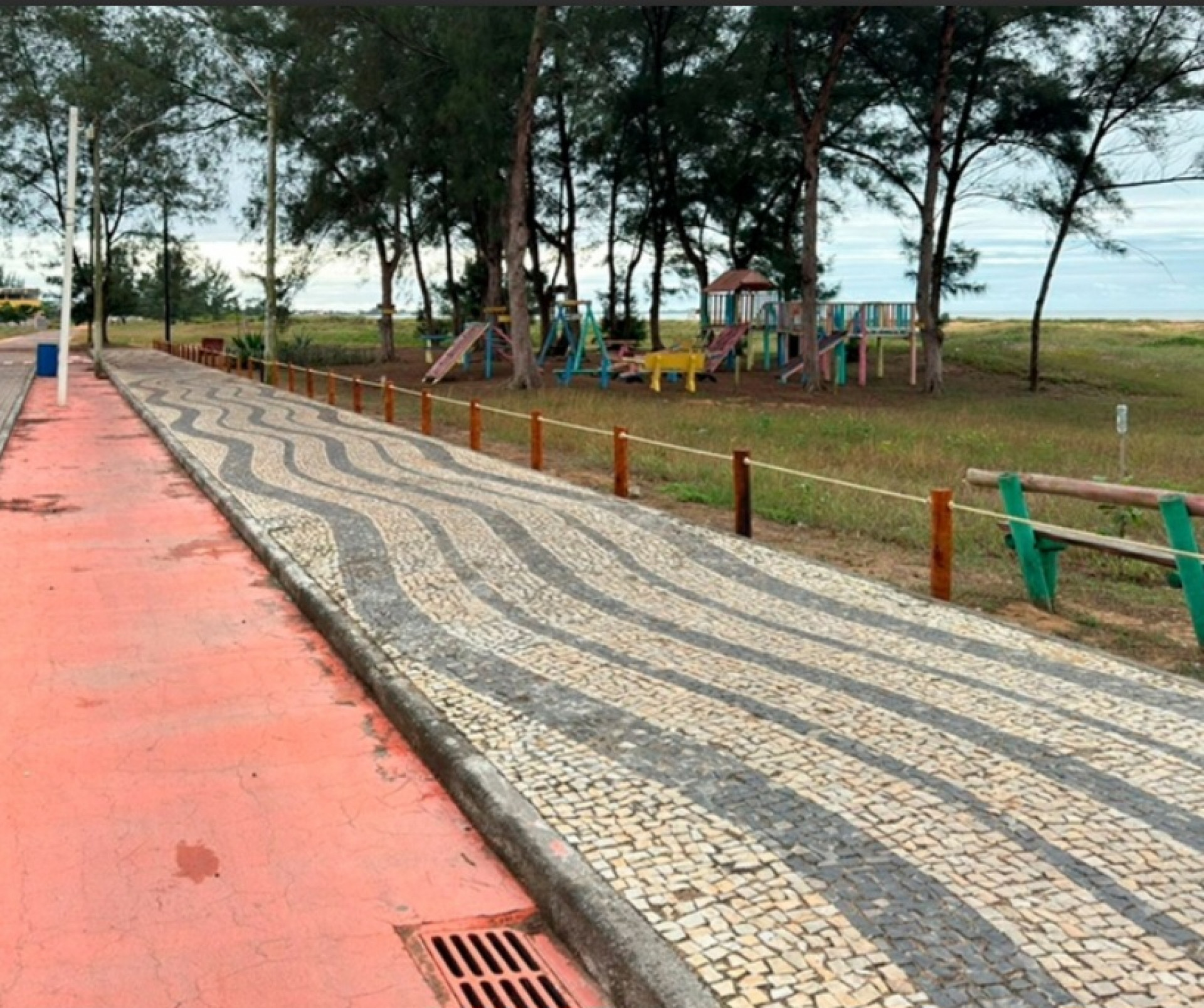 Piquetes na orla de São Francisco visam reforçar ações pelo meio ambiente