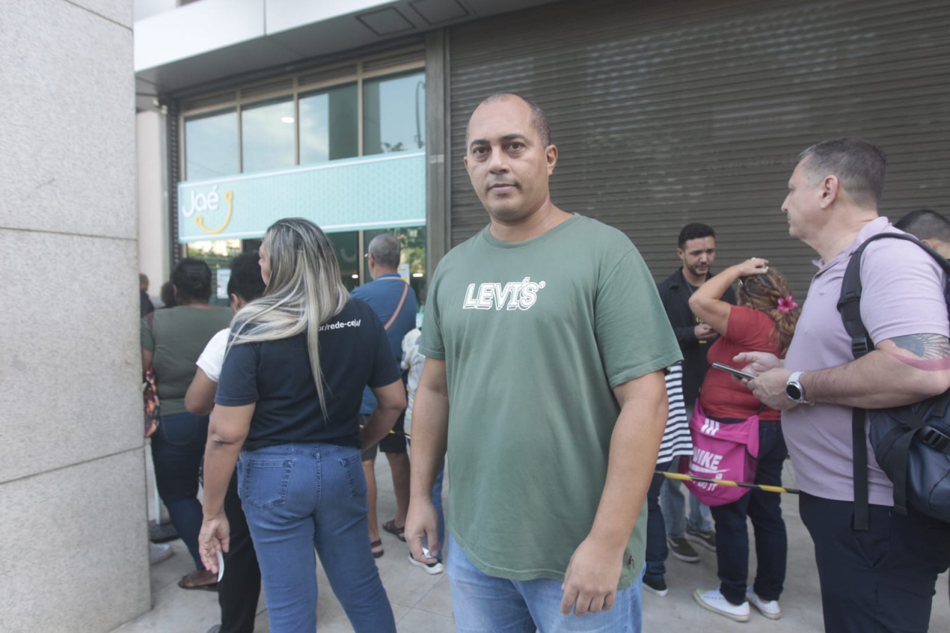 Despachante Rodrigo Porto buscou atendimento na loja Ja&eacute; da Cidade Nova - Reginaldo Pimenta / Ag&ecirc;ncia O DIA