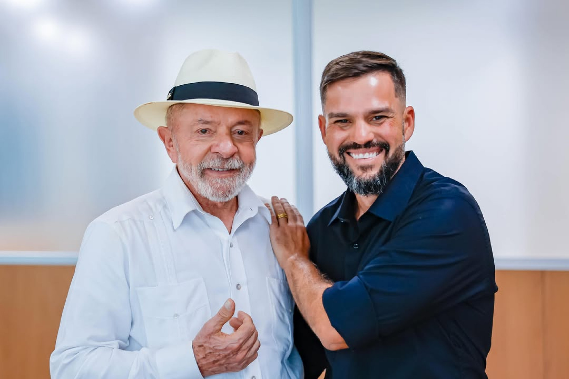 'Trunfo' com Lula agita cenário político em Cabo Frio e região