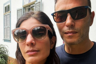 Andréia Sadi se declara para André Rizek em aniversário do apresentador