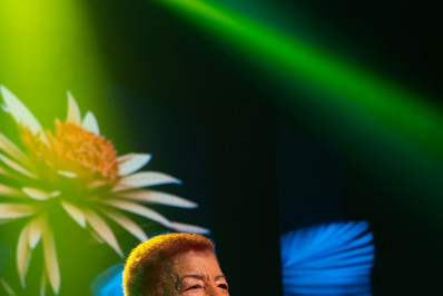 Fim de semana tem shows de Leci Brandão e Belo, além festas juninas