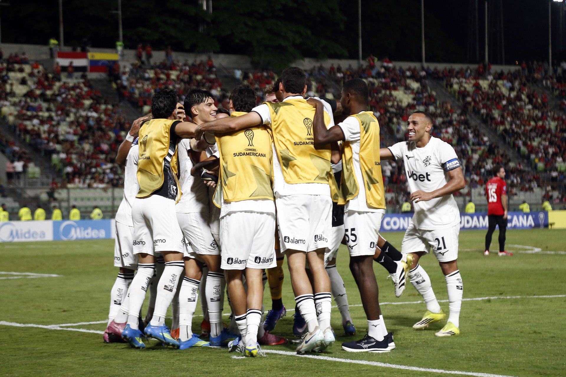 Comemoração dos jogadores do Botafogo - Vítor Silva/Botafogo
