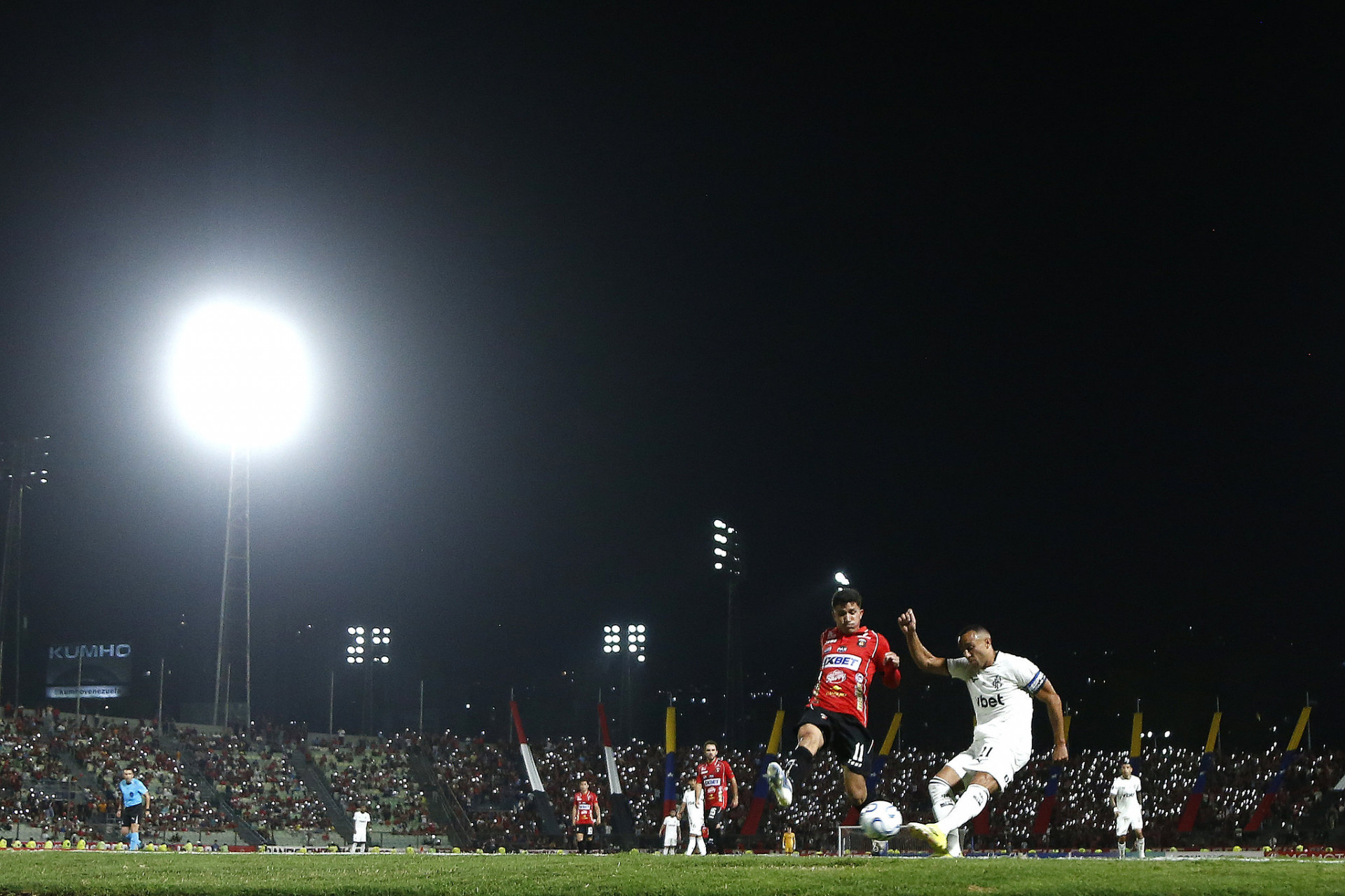 Lance do jogo entre Caracas e Botafogo - Vítor Silva/Botafogo