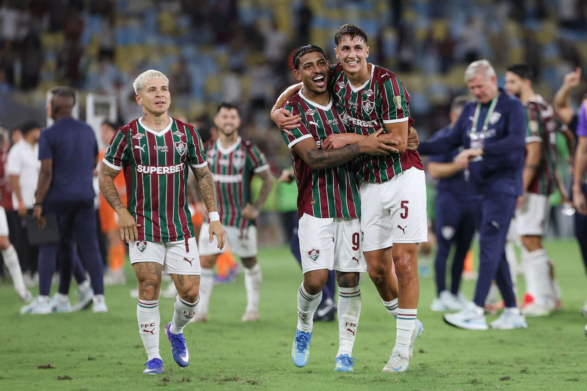 Da tens&atilde;o ao al&iacute;vio: torcida do Fluminense se divide em classifica&ccedil;&atilde;o
