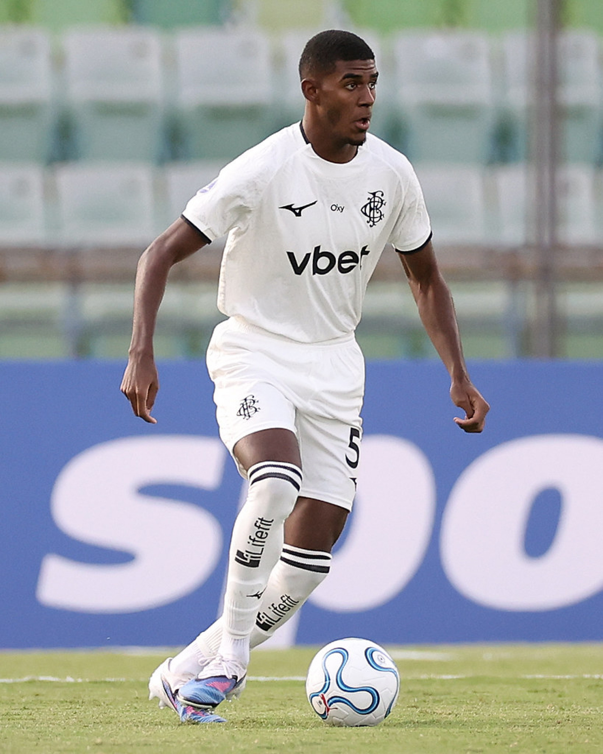 Wallace Davi em ação pelo Botafogo - Vítor Silva/Botafogo