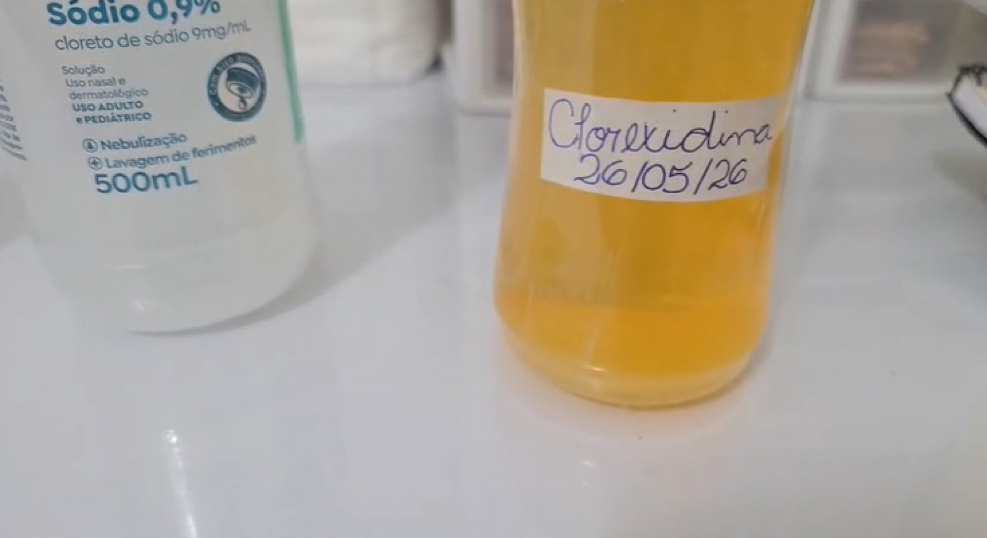 Policiais encontraram produtos fora da validade no Instituto Paula Lima - Divulgação/Polícia Civil