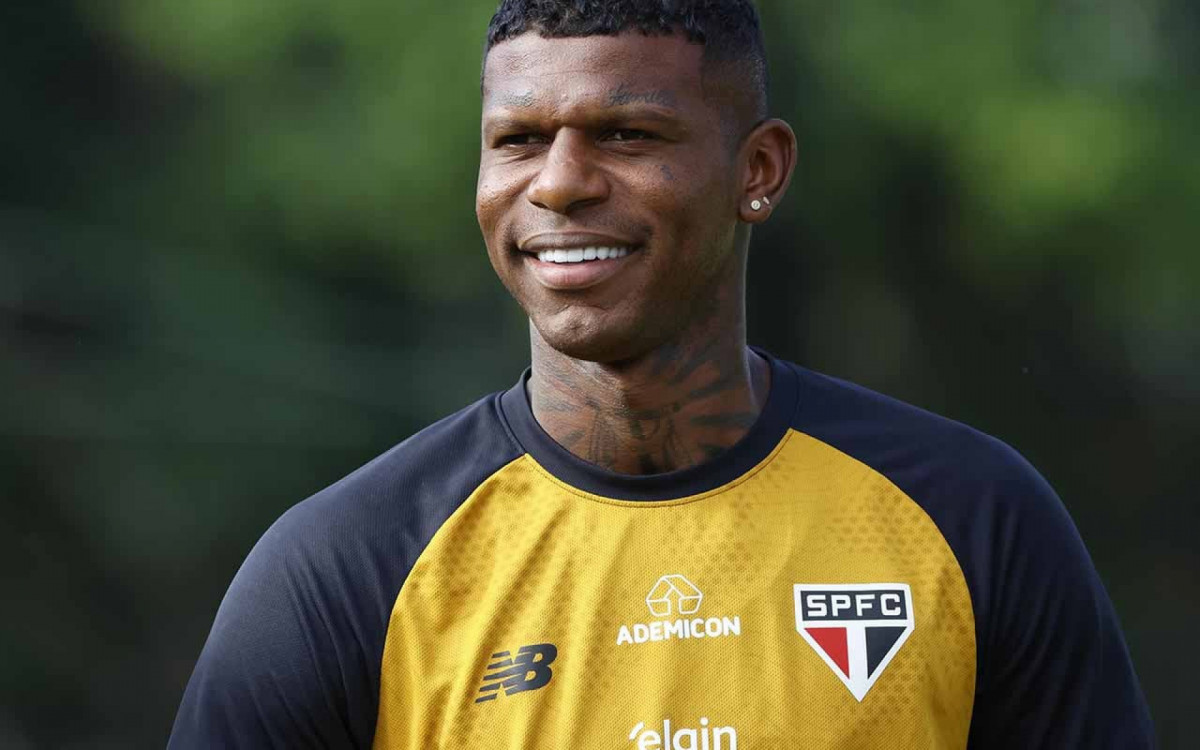 Arboleda exige reintegra&ccedil;&atilde;o ao elenco do S&atilde;o Paulo em at&eacute; 48 horas