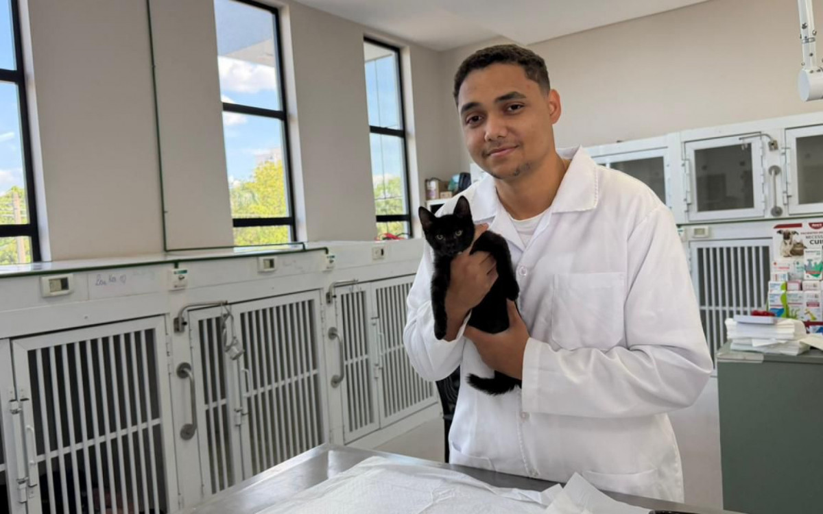 Médico veterinário Dr. Gleison Mota, do Hospital Veterinário Taquaral