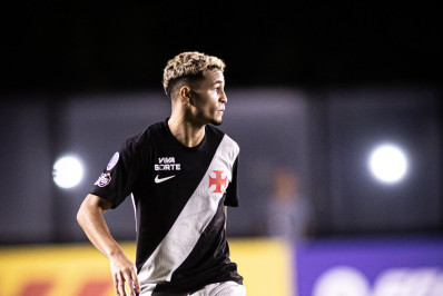 Adson chega a seis participações em gols no ano e consolida boa fase