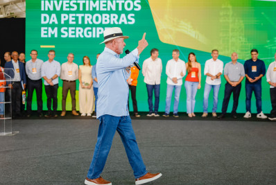 Lula defende senador da oposição após vaias em evento: 'Não misturem eleições com governança'
