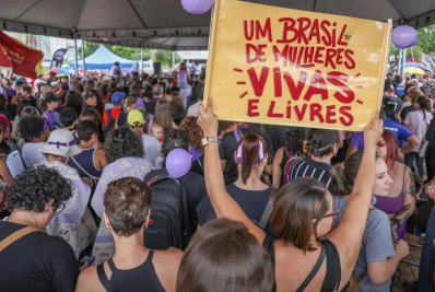 Órfãos de vítimas de feminicídio passam a ter direito a pensão INSS