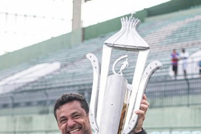 Ídolo do Fluminense, Fred deixa o comando de equipe de base do Fortaleza