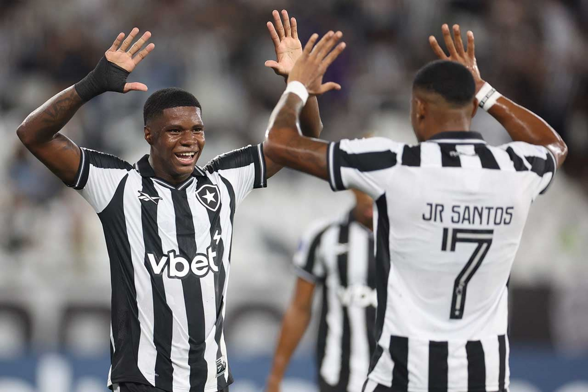 Time saudita sinaliza com oferta por Kadir, do Botafogo