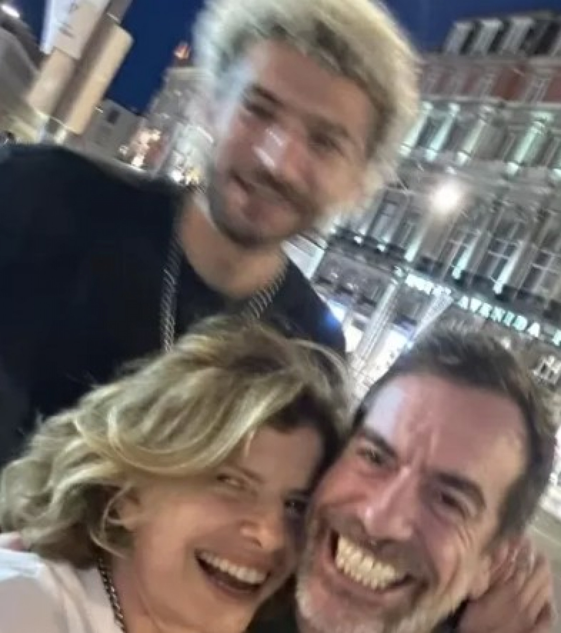 Débora Bloch mostra fotos raras com marido e filho em viagem para Portugal - Reprodução / Instagram