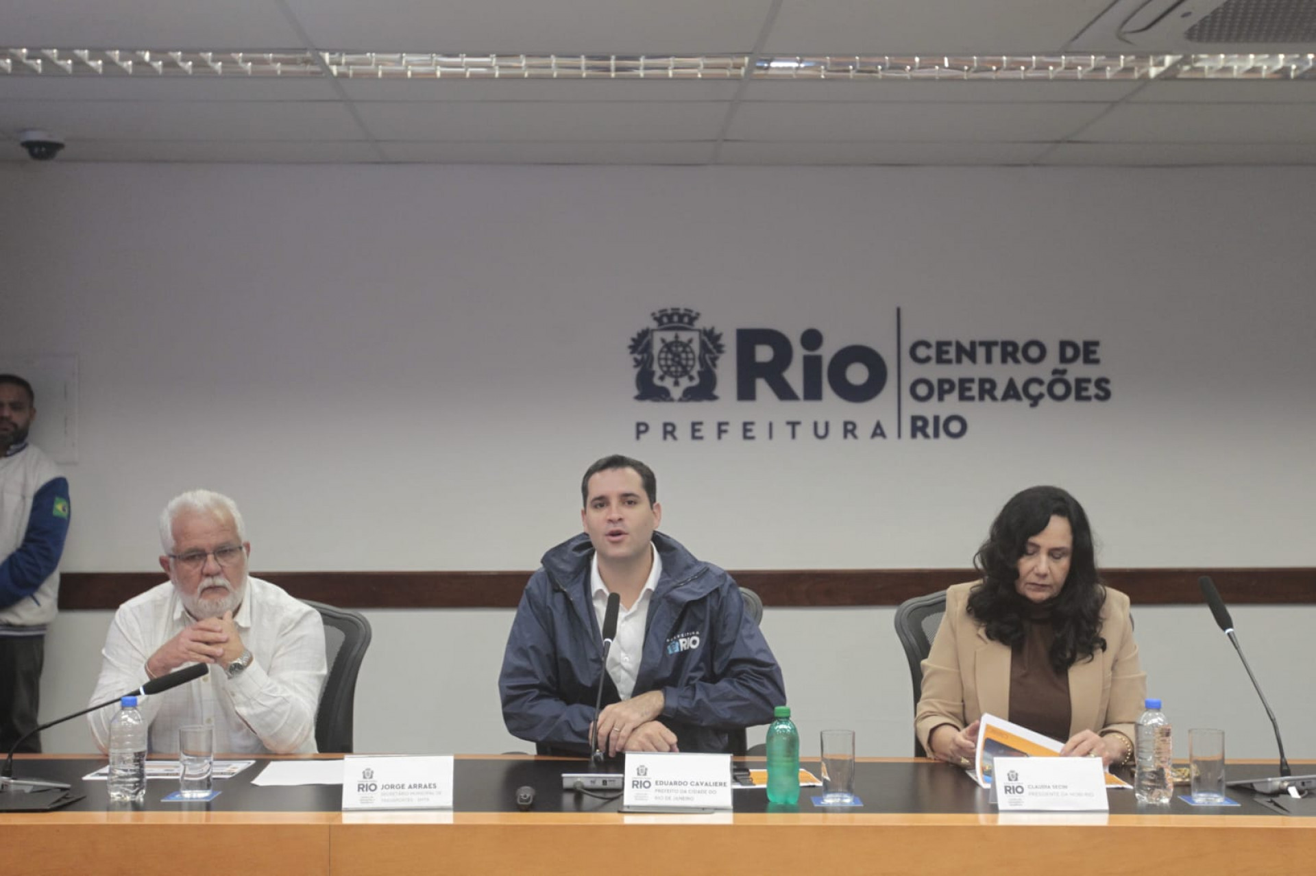 Prefeito Eduardo Cavaliere concedeu entrevista sobre fim do pagamento em dinheiro em ônibus - Reginaldo Pimenta / Agência O Dia