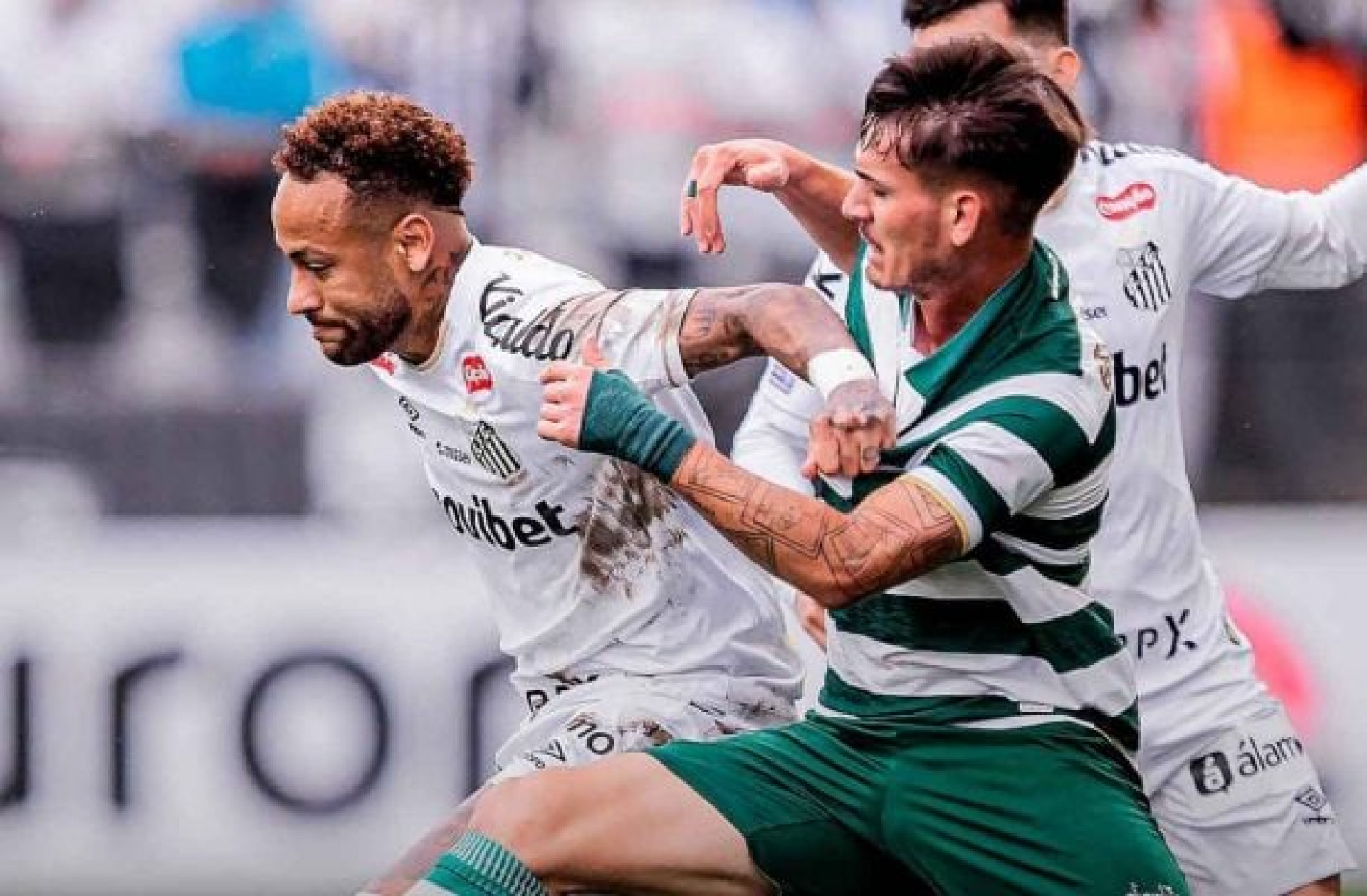 Leitura labial revela fala de Neymar no momento em que sente les&atilde;o na panturrilha; veja