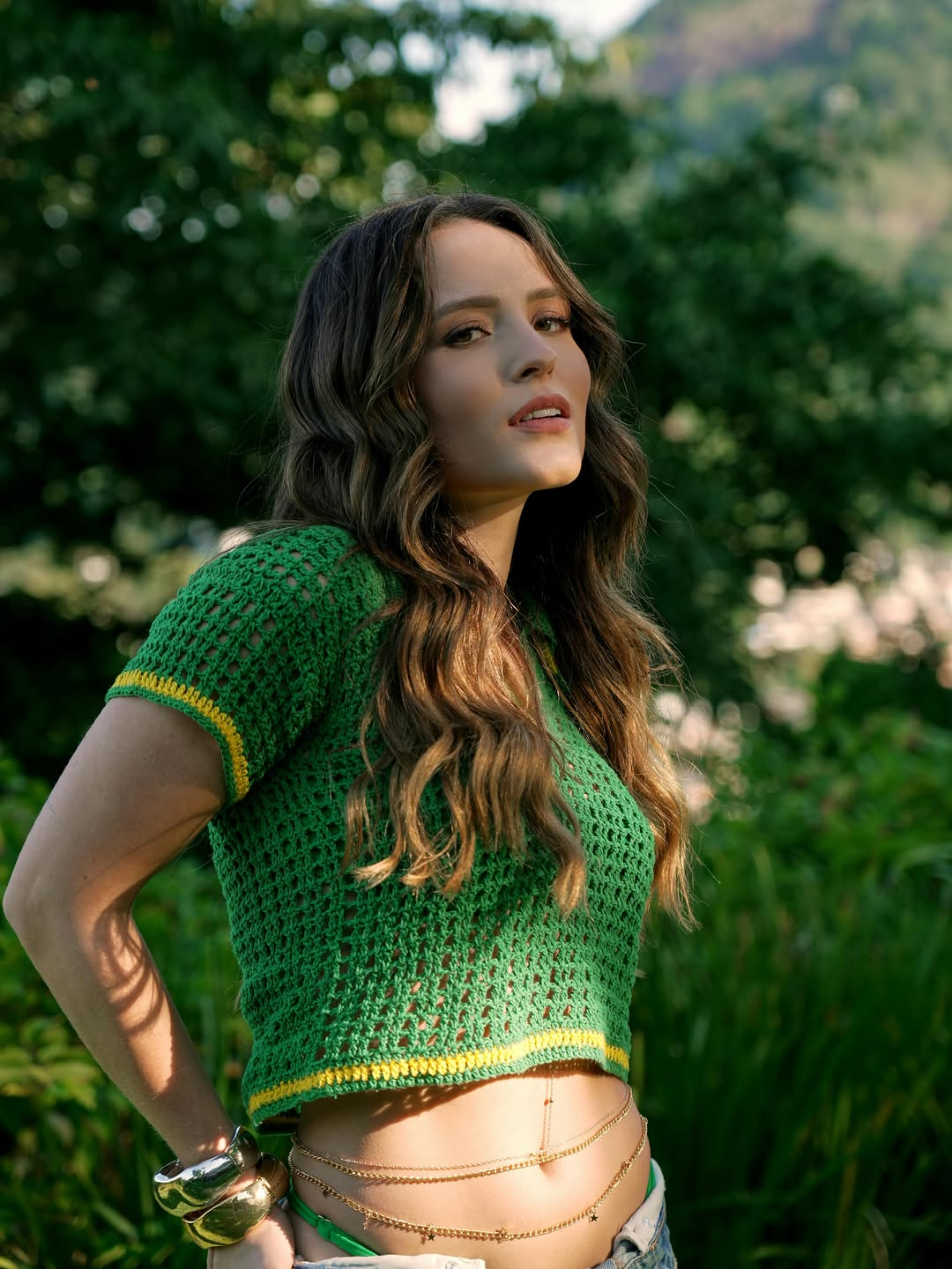Larissa Manoela publicou fotos de cropped verde - Reprodução/Instagram 