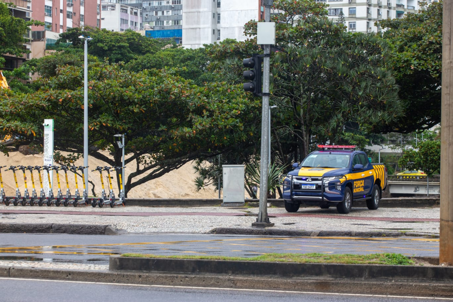 Efetivo da Força Municipal na Praça Afonso Pena, na Tijuca, Zona Norte do Rio - Érica Martin/Agência O Dia