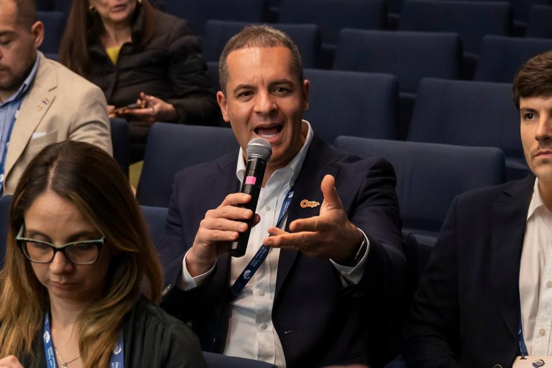 Empresário de Petrópolis integra comitiva internacional que entregou manifesto contra a fome ao Papa no Vaticano