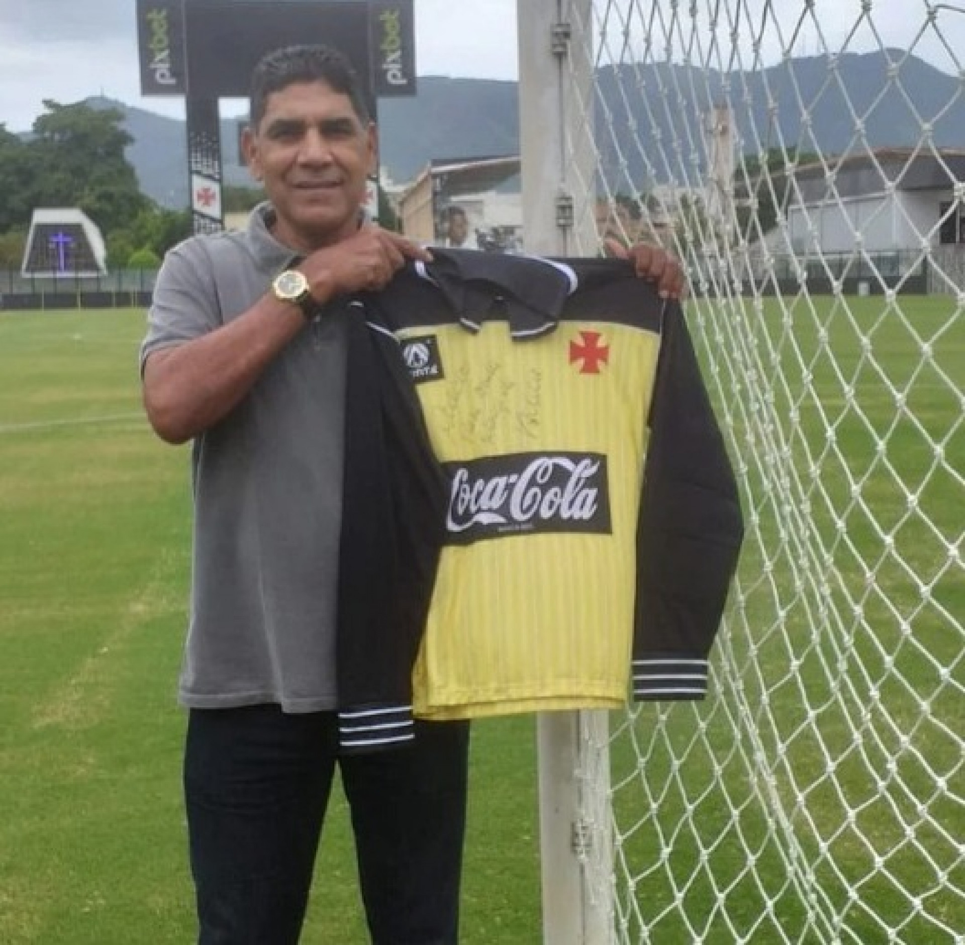 Goleiro Ac&aacute;cio fez hist&oacute;ria no Vasco  - Divulga&ccedil;&atilde;o