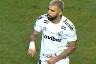 Gabigol é expulso em vitória do Santos por fazer gesto obsceno