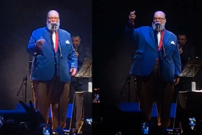 Vídeo: Fã joga rolha em Ed Motta durante show no Rio e cantor reage 