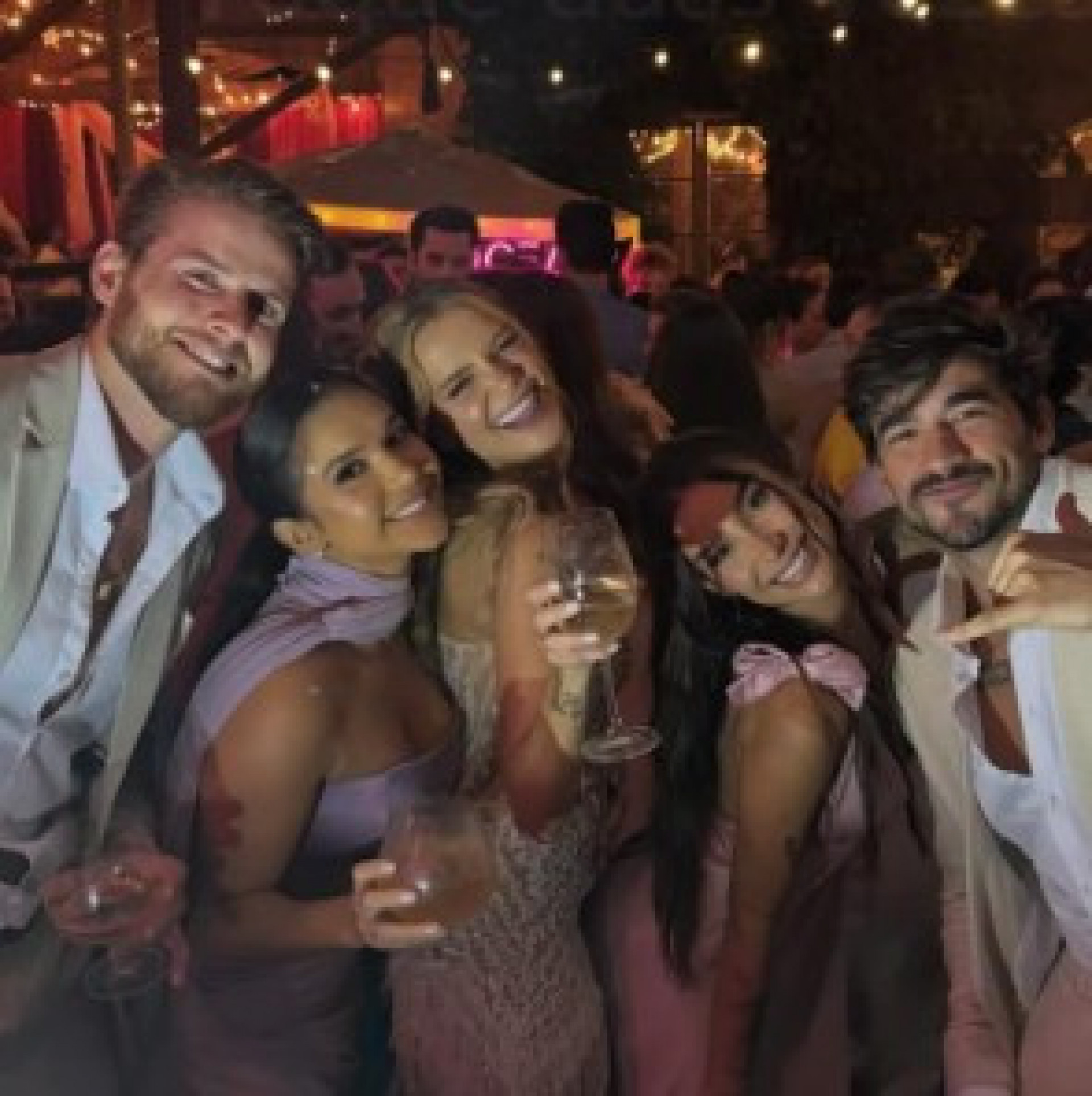 Marcela Mc Gowan com convidados ex-bbb's em seu casamento - Reprodução / Instagram
