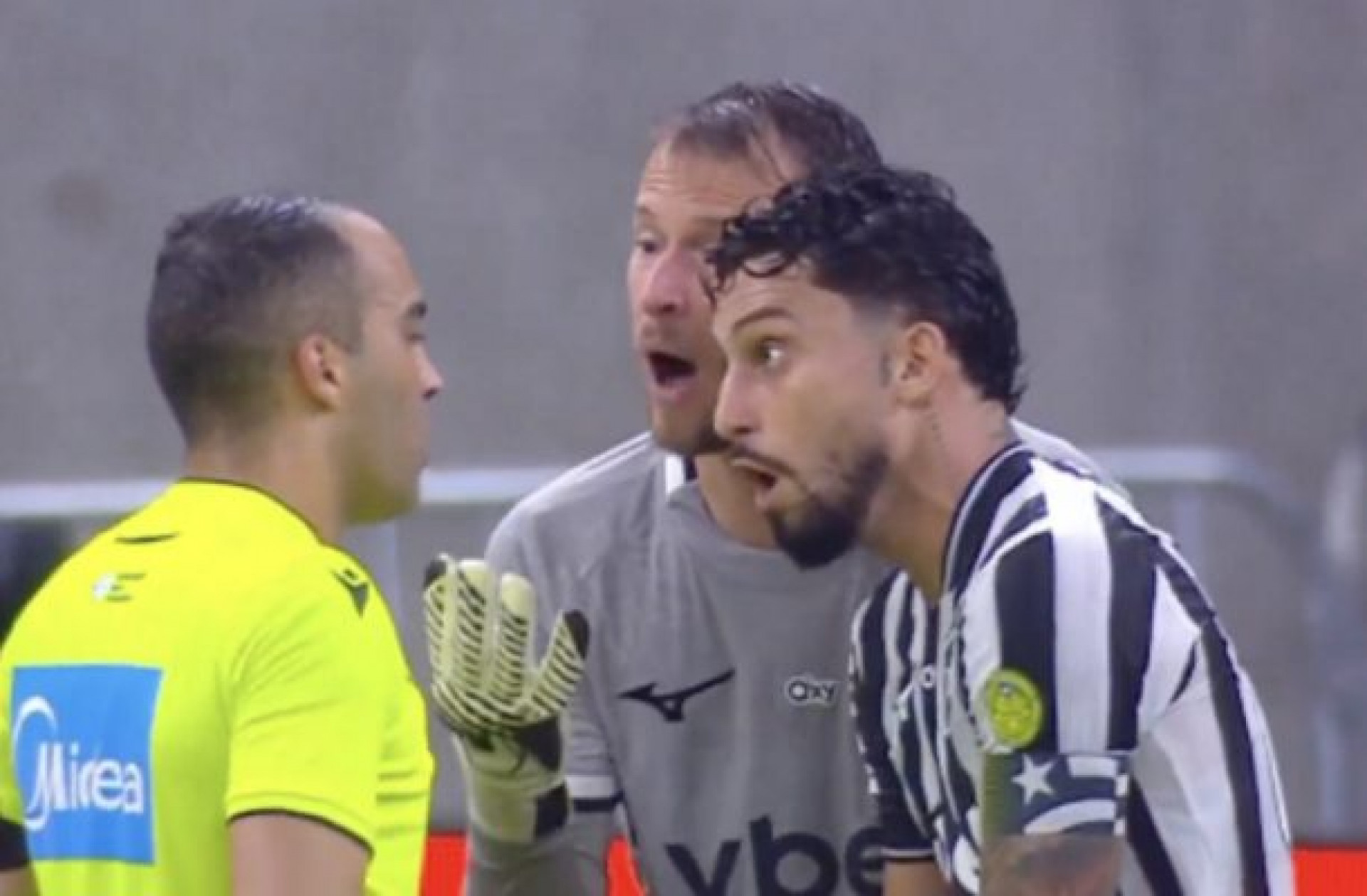 Atua&ccedil;&otilde;es do Botafogo contra o Bahia: para ser comedido… Desastre!