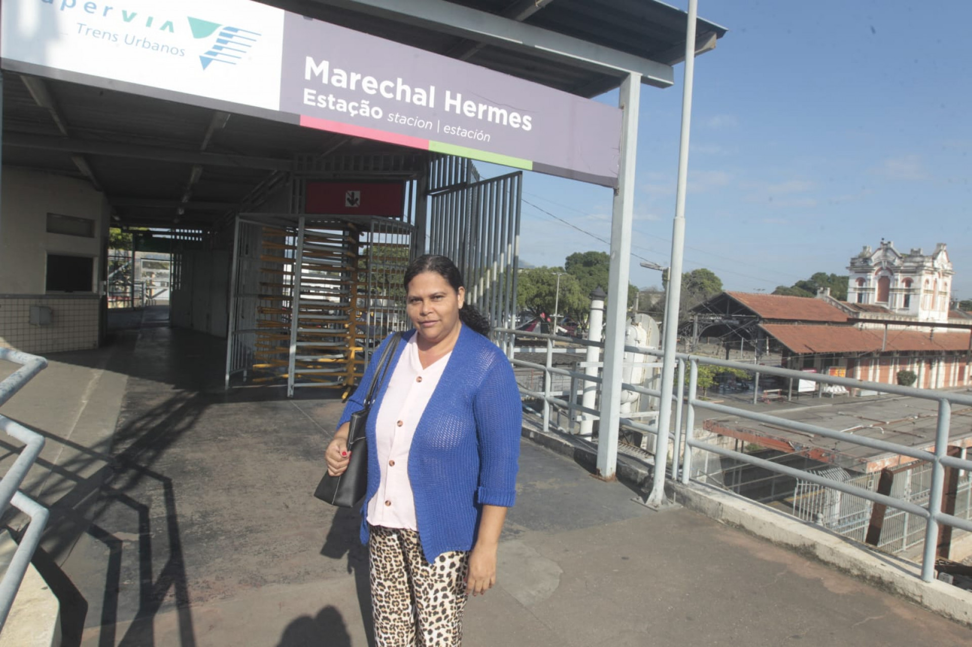 Josélia da Conceição, 49, pede a construção de mais banheiros nas estações - Reginaldo Pimenta / Agência O Dia