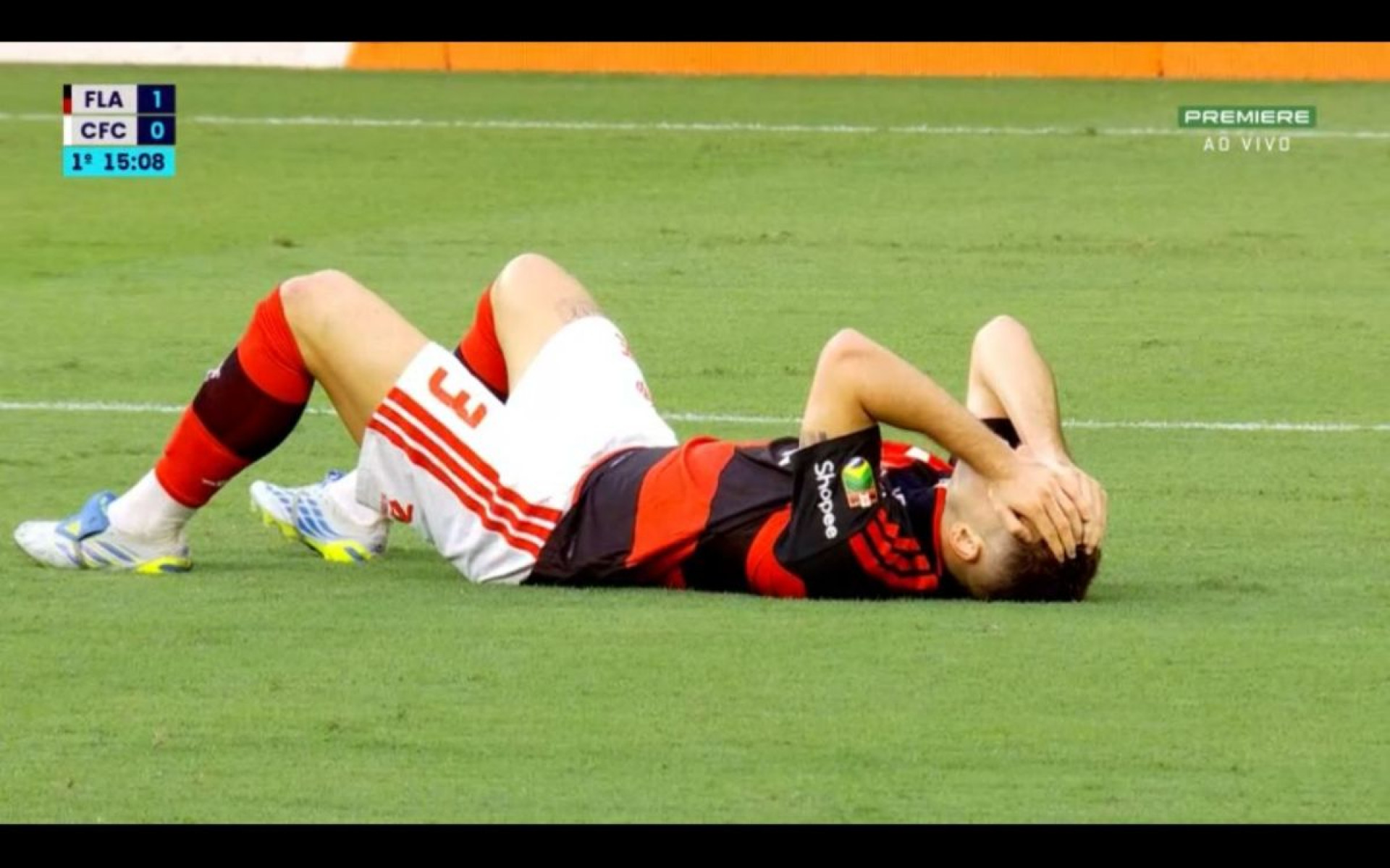 Léo Ortiz sente a coxa direita e vira preocupação no Flamengo