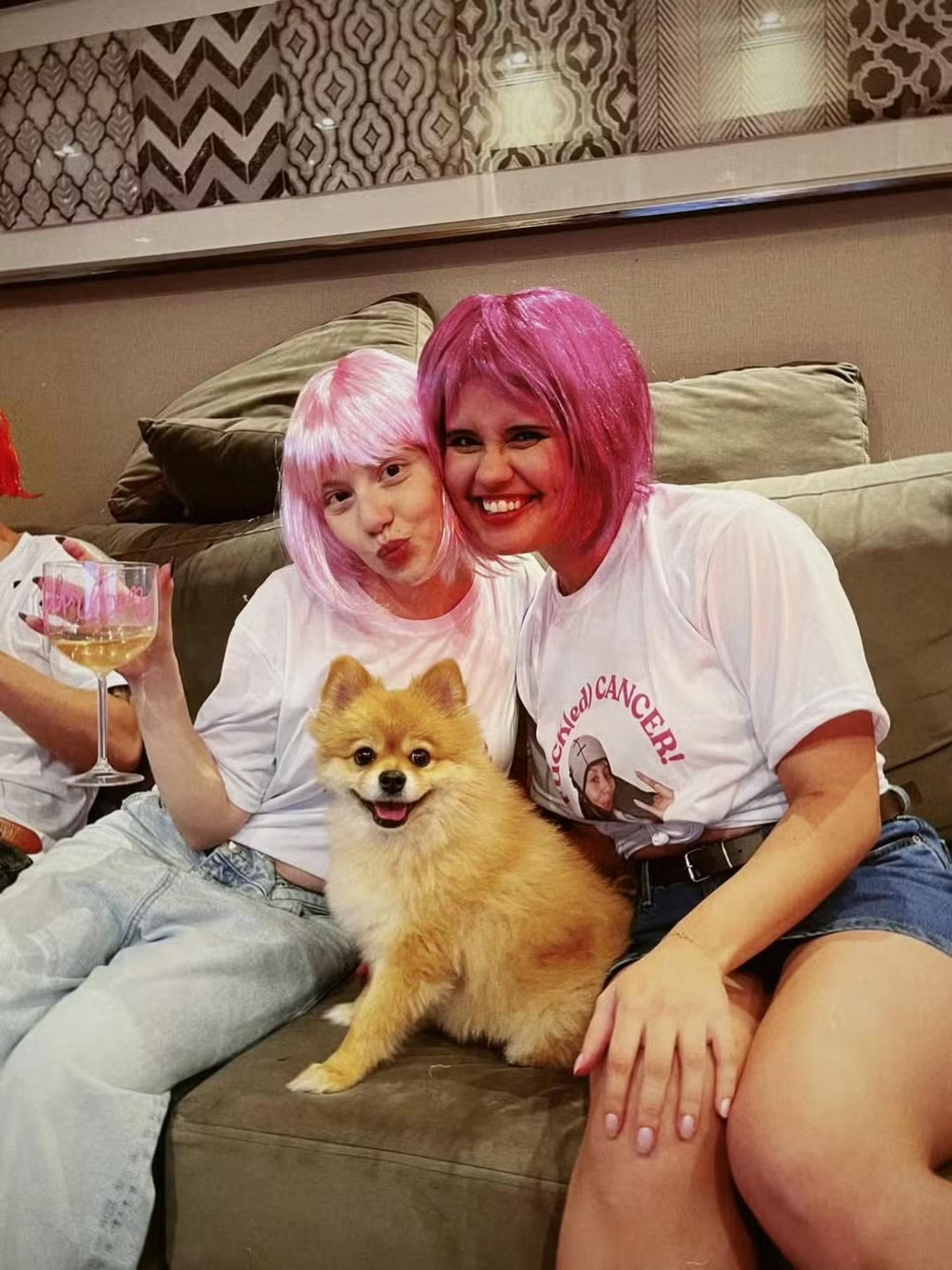 Um mês após fim da quimioterapia, Bruna Furlan compartilha registros de festa em comemoração à remissão do câncer - Reprodução / Instagram