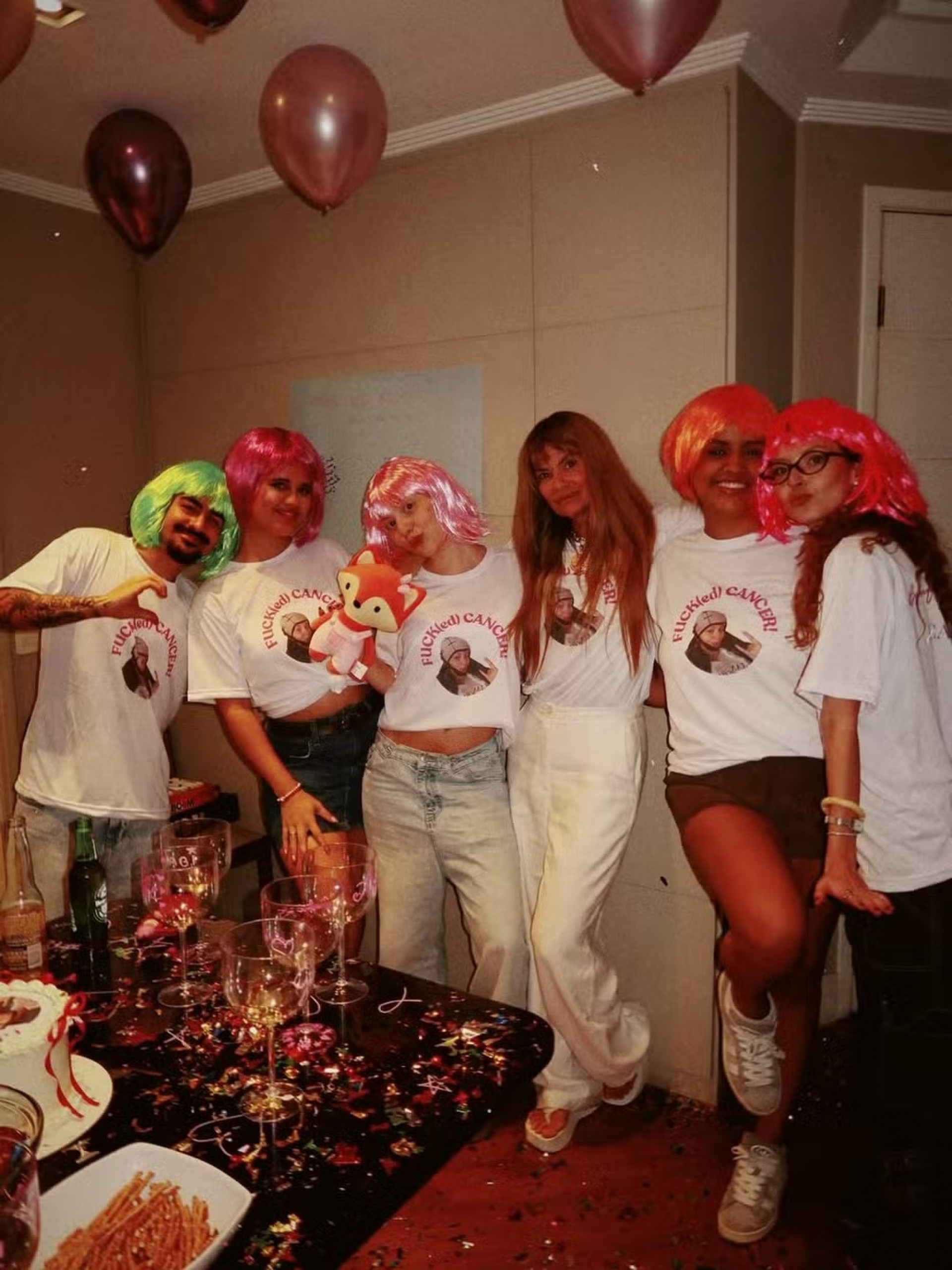 Um mês após fim da quimioterapia, Bruna Furlan compartilha registros de festa em comemoração à remissão do câncer - Reprodução / Instagram
