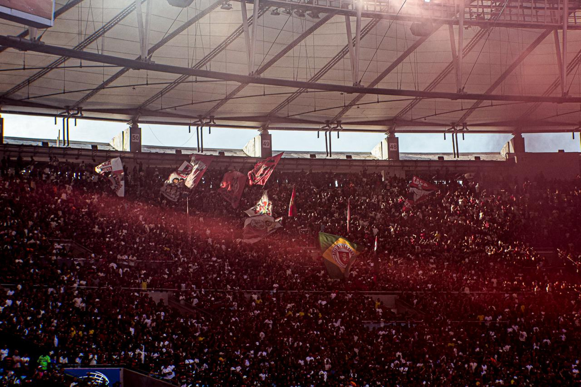 Torcida do Flamengo faz a festa diante do Coritiba, no Maracanã - Gilvan de Souza / Flamengo
