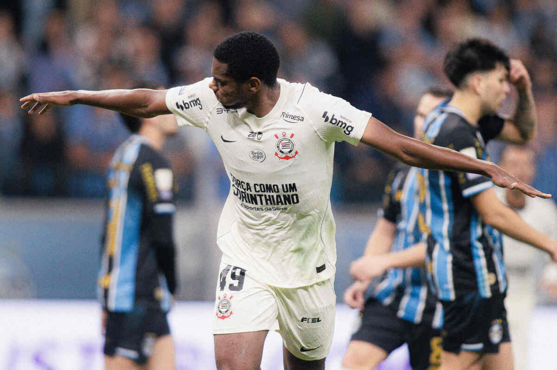 Garro leva terceiro amarelo e desfalca o Corinthians ap&oacute;s a Copa