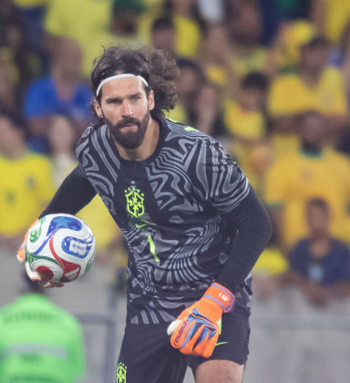 Alisson lamenta vaias em goleada sobre o Panamá
