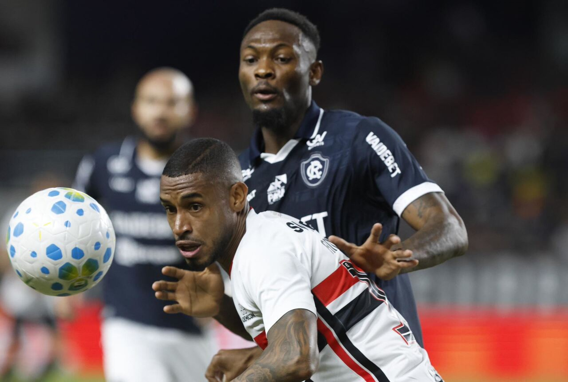 Marcos Ant&ocirc;nio lamenta gol no fim e projeta rea&ccedil;&atilde;o do S&atilde;o Paulo