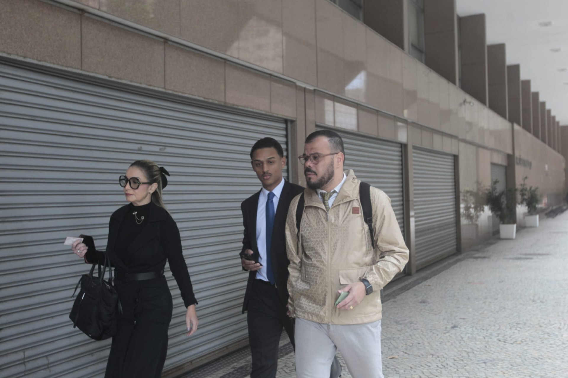 Hugo Novais, advogado de Monique Medeiros, chegou ao II Tribunal do Júri, no Centro - Reginaldo Pimenta / Agência O Dia