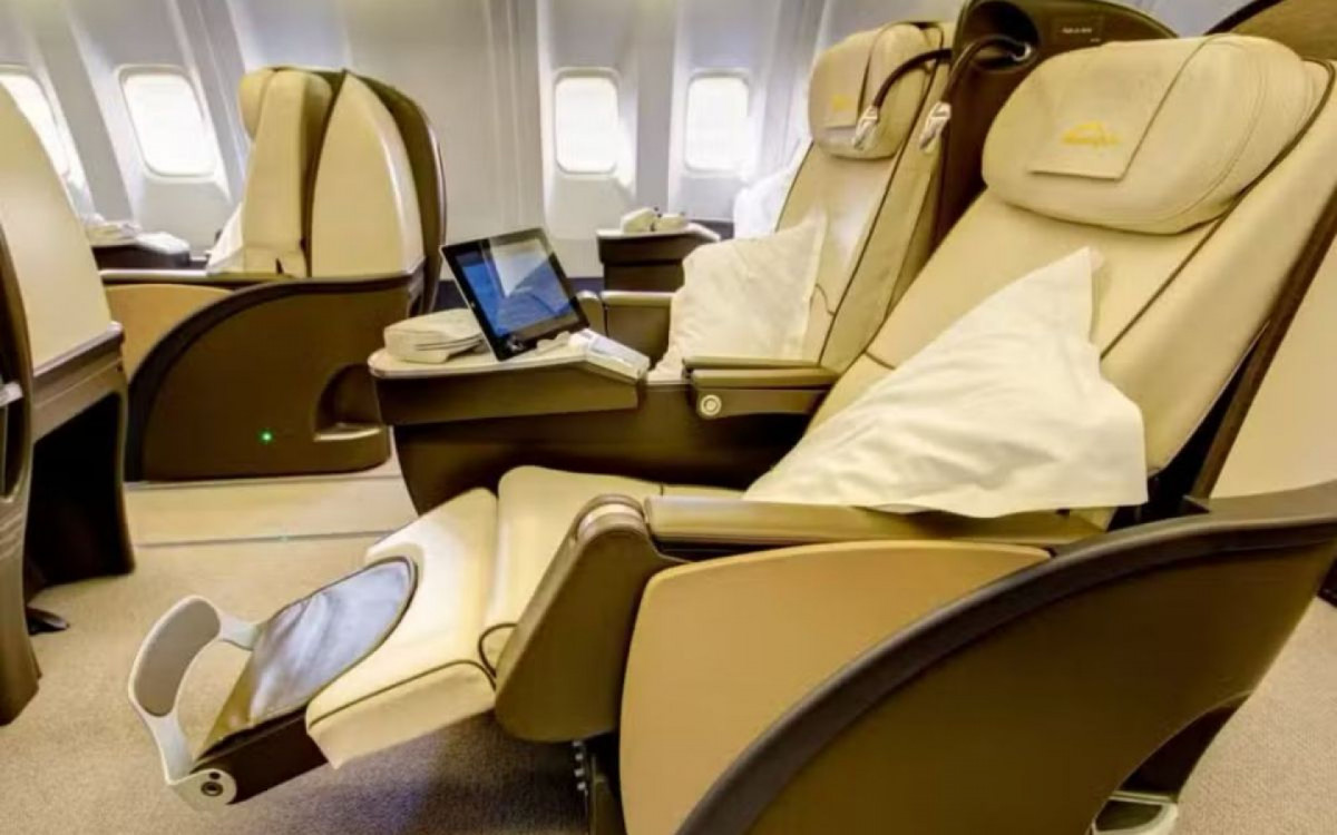Parte interna do avião que levará os jogadores do Brasil para os Estados Unidos