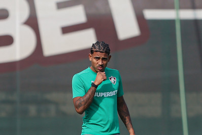 John Kennedy mantém faro de artilheiro como titular e espanta fama de ‘jogador de segundo tempo’