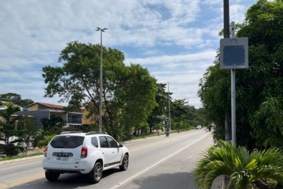 Novos radares chegam à Amaral Peixoto e reforçam controle do trânsito em Rio das Ostras