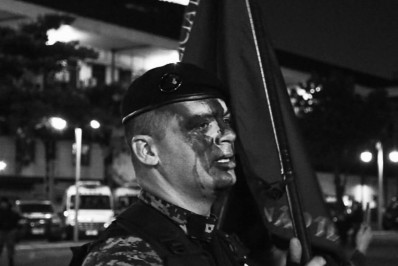 Sargento da PM morre após ser baleado em operação na comunidade Faz Quem Quer