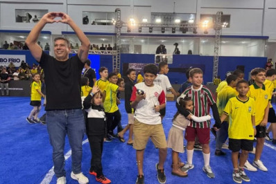 Dr. Serginho devolve à população o Ginásio Alfredo Barreto revitalizado