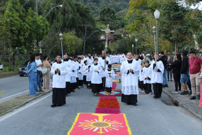 Solenidade de Corpus Christi reúne fiéis nas 49 paróquias da Diocese de Petrópolis no dia 4 de junho