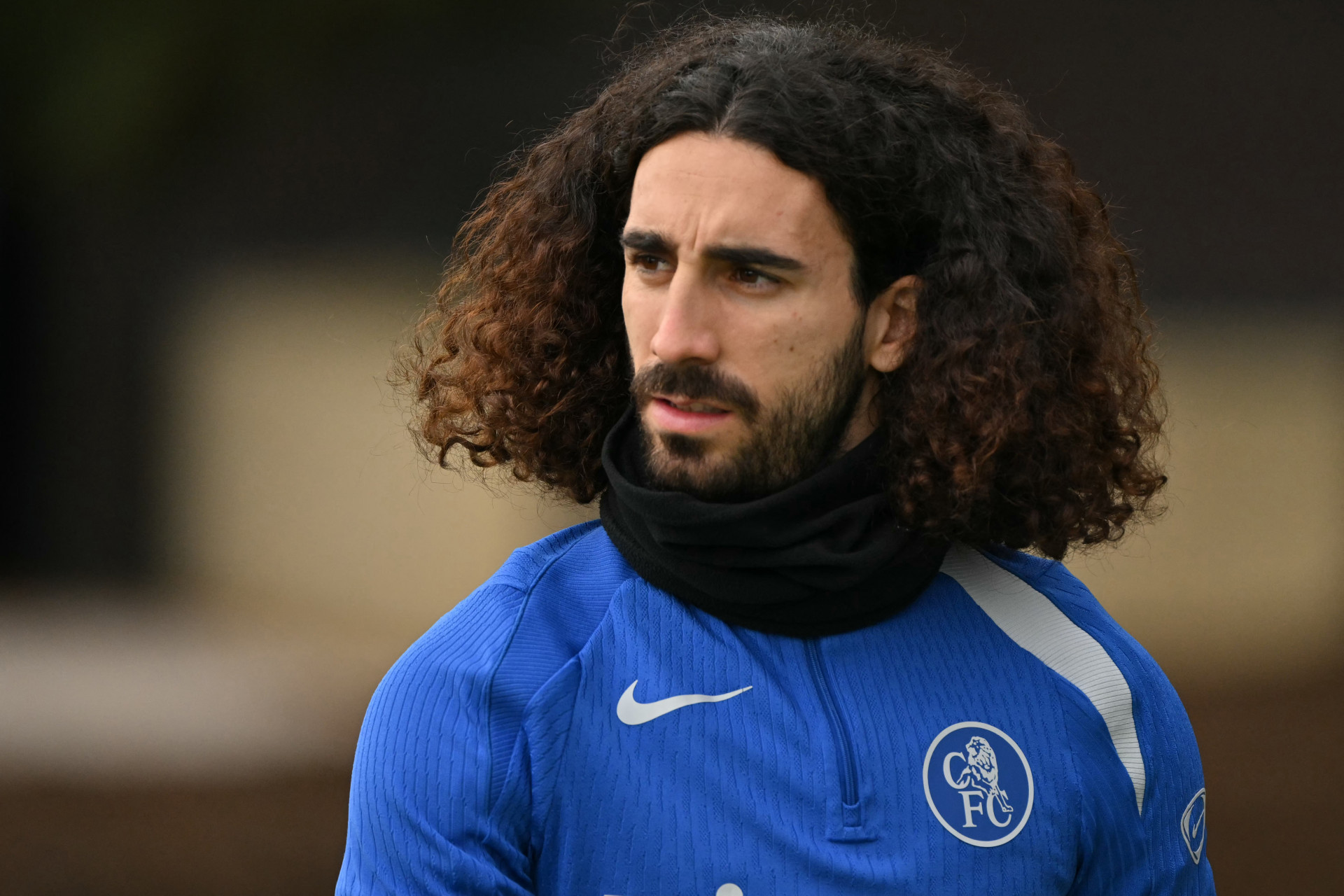 Cucurella avalia deixar o Chelsea e entra na mira do Barcelona, diz jornal