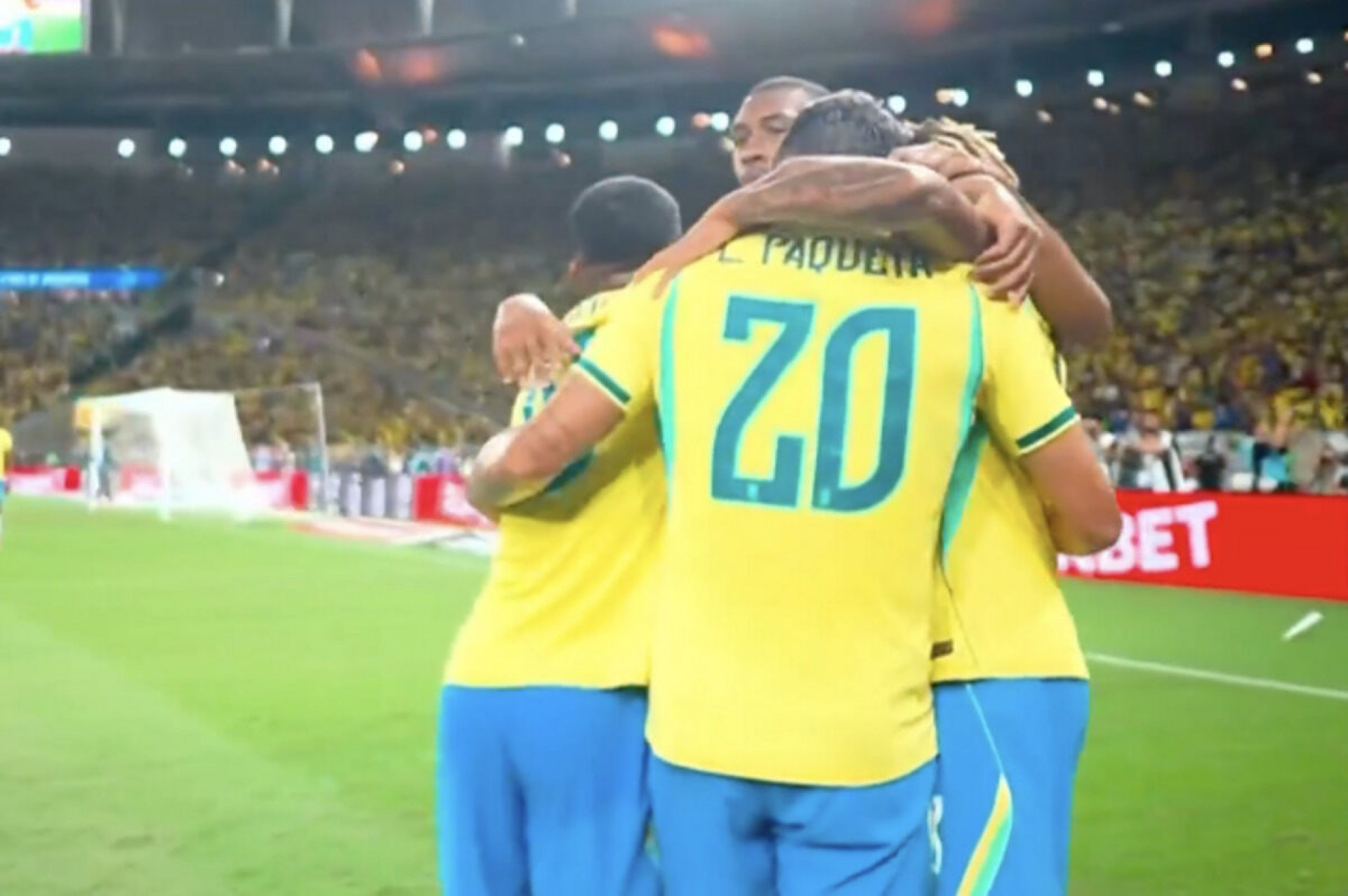 Alisson rebate cr&iacute;ticas por suposta falha em gol do Panam&aacute;: “Sempre culpam o goleiro”