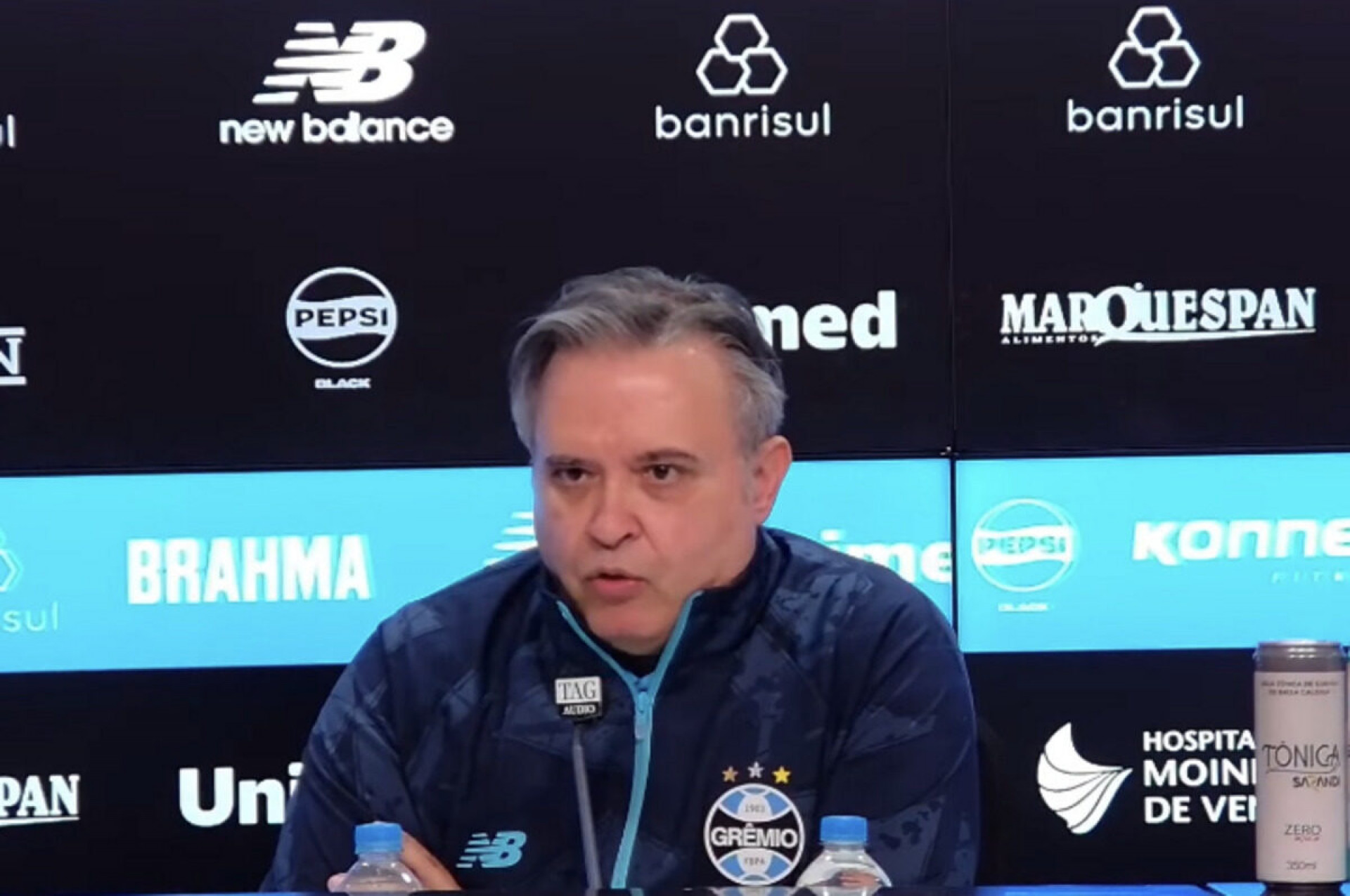 Gr&ecirc;mio anuncia sa&iacute;da do vice-presidente de futebol