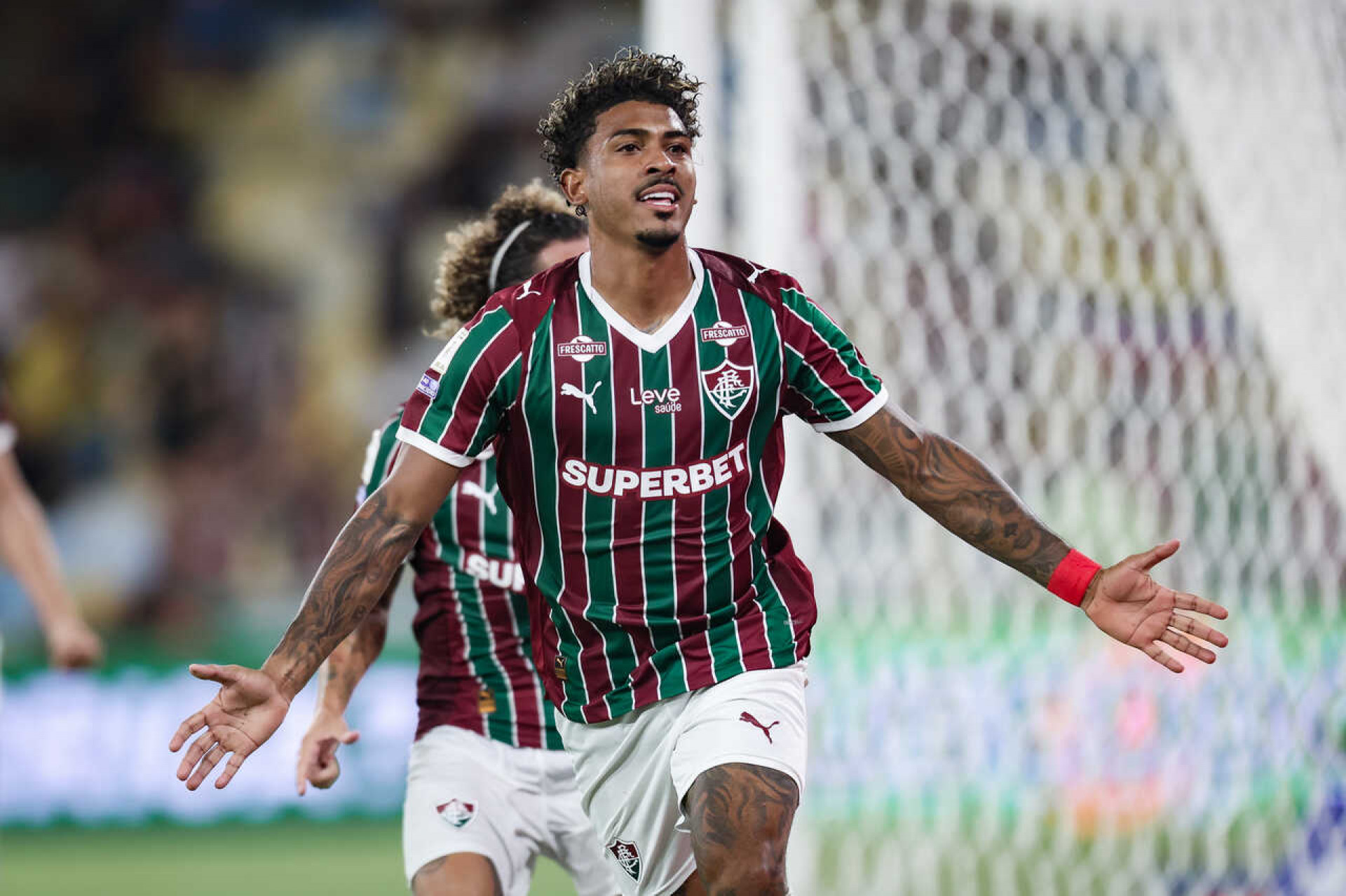 John Kennedy iguala a temporada com mais gols pelo Fluminense