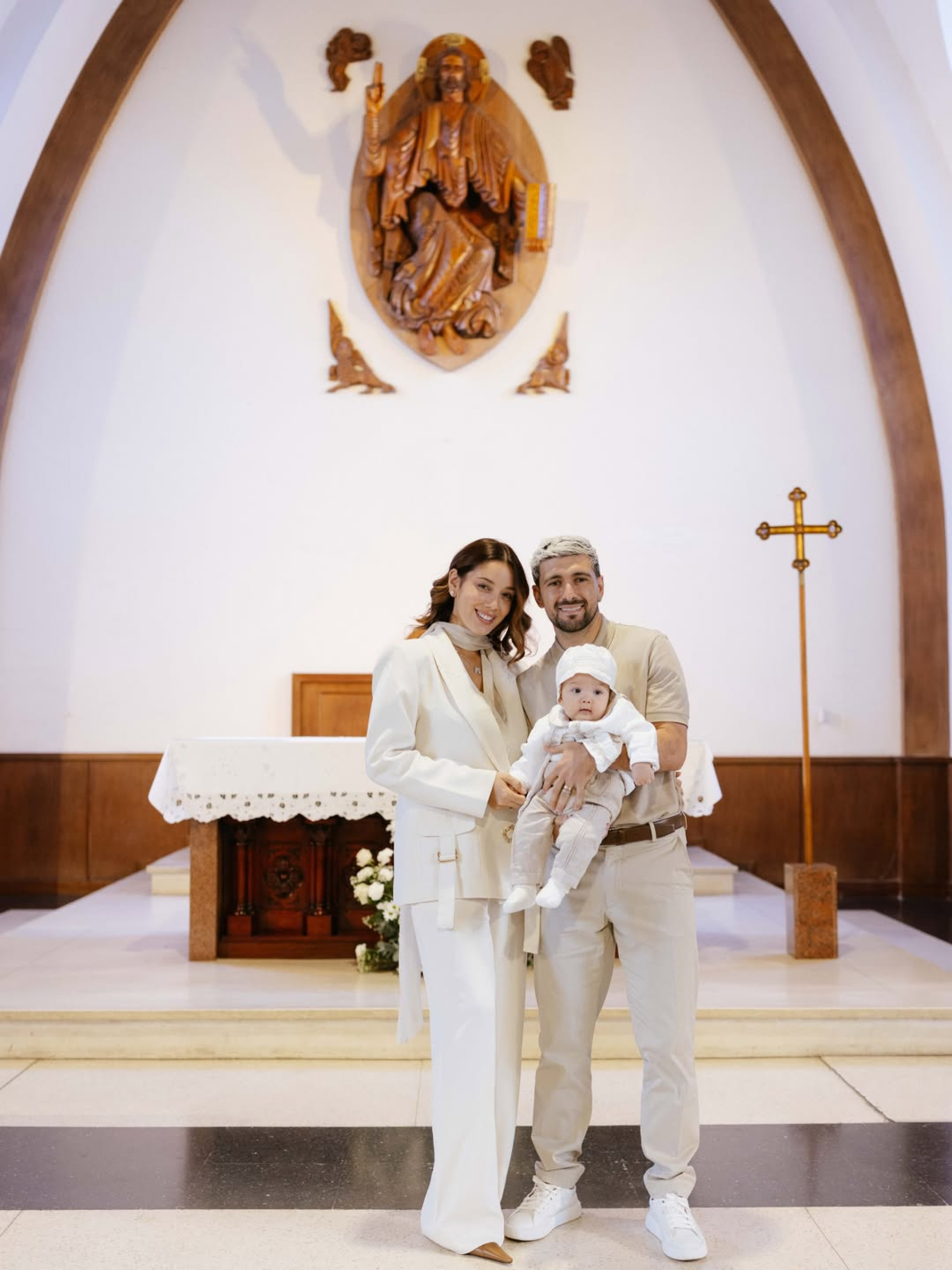 Arrascaeta e Camila Bastiani no batizado do filho Milano - Reprodução/Instagram