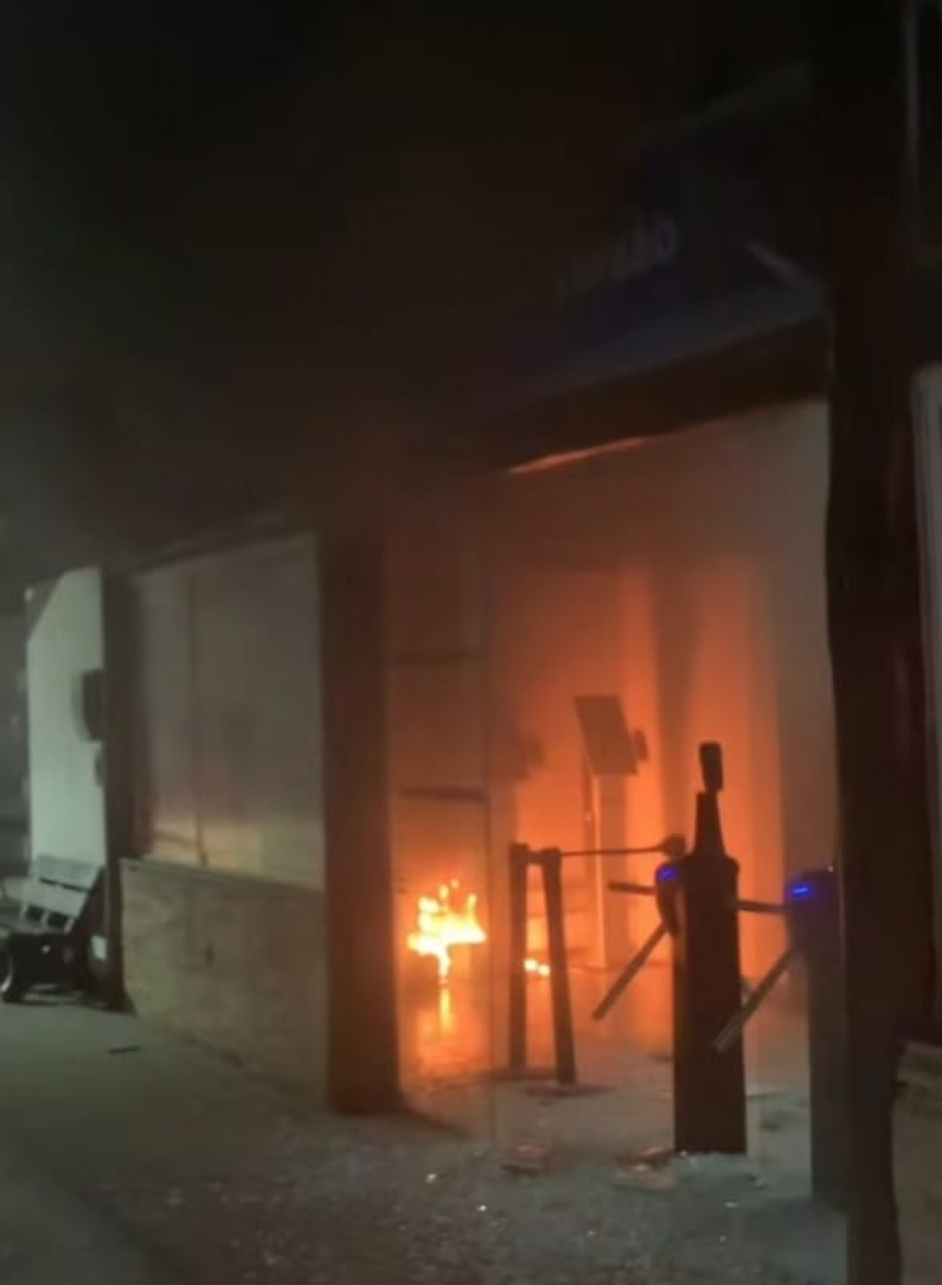 Prefeitura afirma que incêndio foi criminoso
