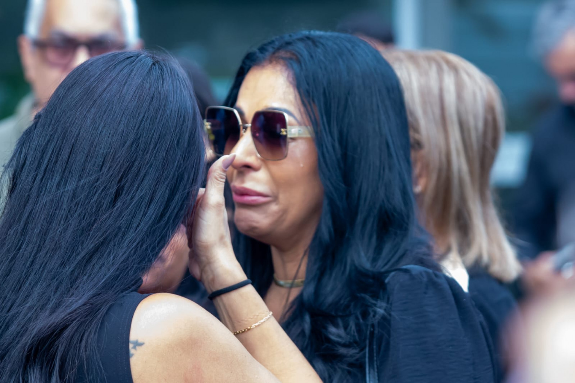 Na foto, Andrea Andrade, de 48 anos, ex-mulher do major Fábio Andrade Gonçalves Salles - Érica Martin/Agência O Dia